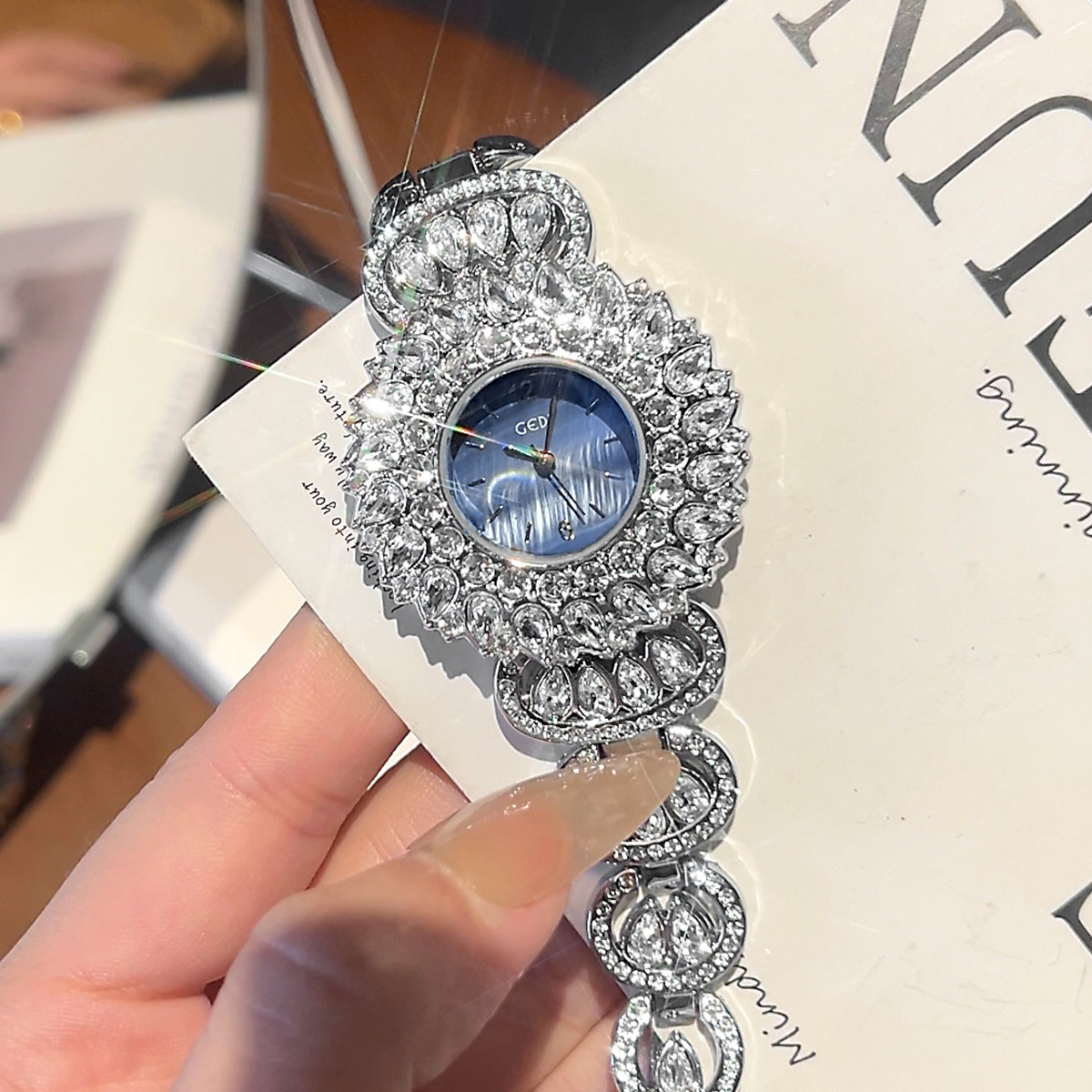 Luxury Watch For Girls - UTHAI CQ443 ファッショナブルな高級星空ブレスレット女性用腕時計 Beimu 絶妙なクォーツ時計カジュアル時計ギフト、女性用腕時計