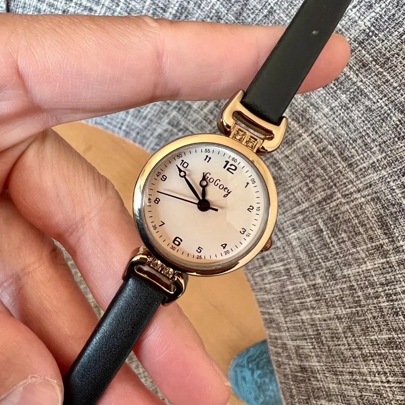 ホット販売クラシックレディース腕時計ファッションアラビア数字 - Luxury Watch With Leather Strap のレビューと価格