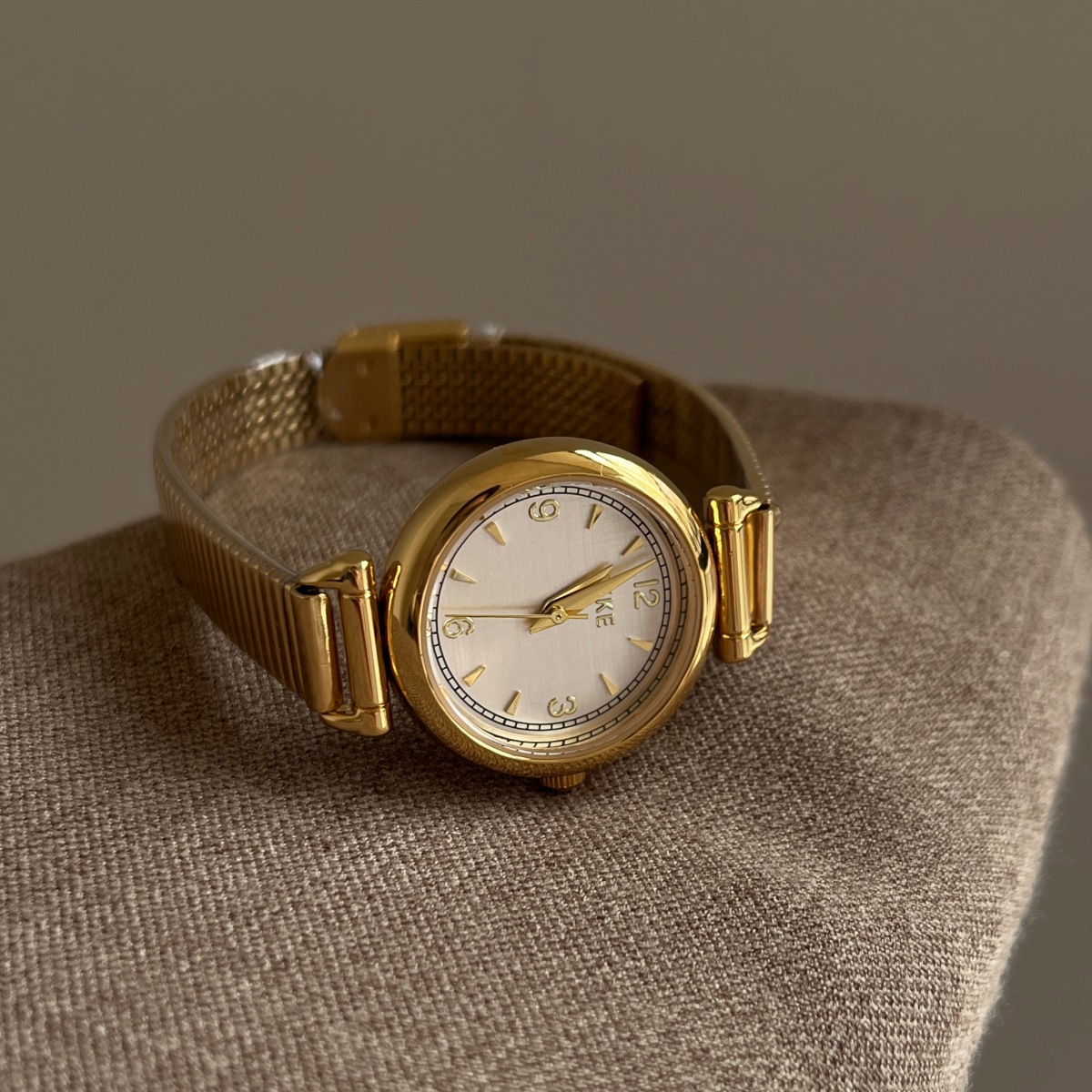 ヴィンテージスタイル高級腕時計ハイエンドレザーストラップ防水 - Luxury Watch With Leather Strap のレビューと価格