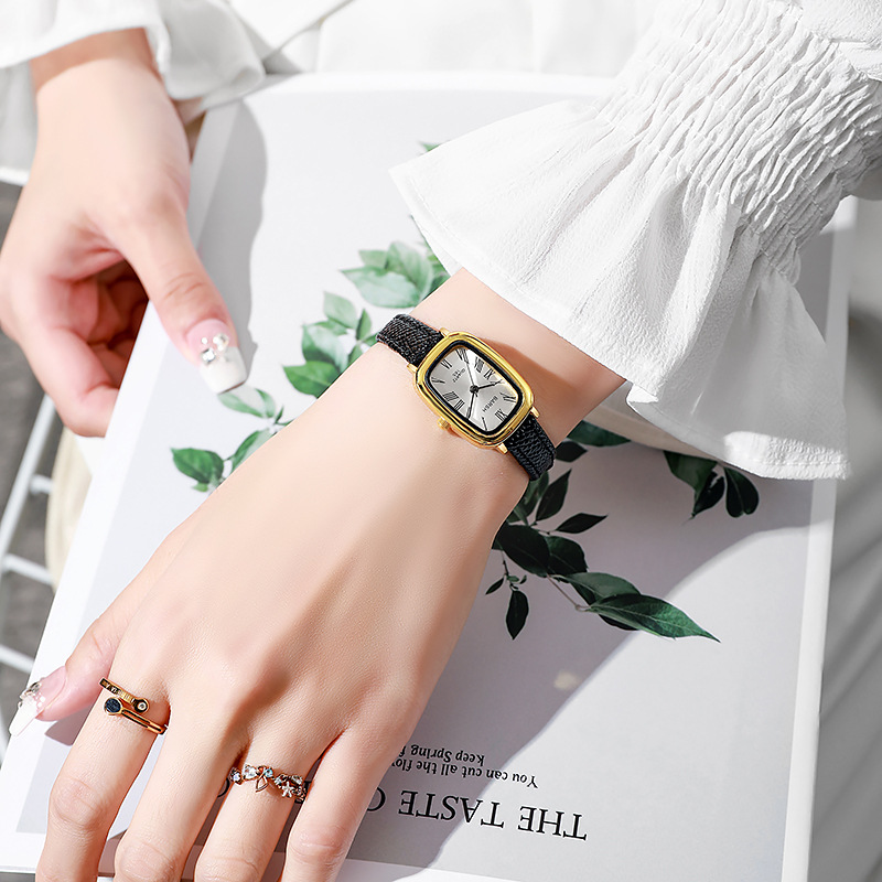 ファッションクォーツ時計女性ヴィンテージ高級ギフト腕時計レデ - Luxury Watch With Leather Strap のレビューと価格