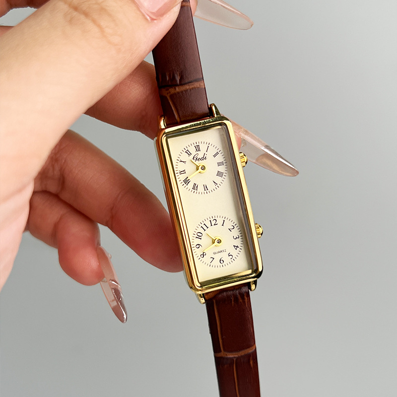 CQ549新型レジャークリエイティブデュアルムーブメントレデ - Luxury Watch Square のレビューと価格